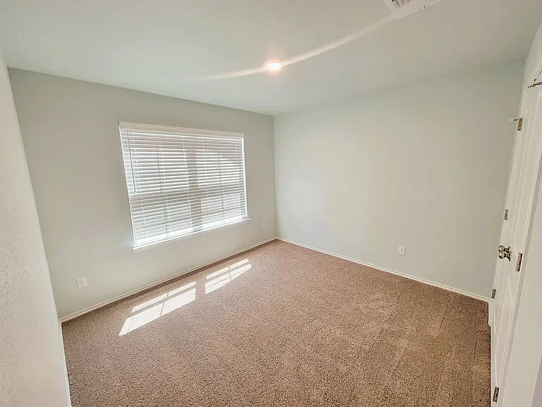 1235 Lexington Dr #B — Photo 5