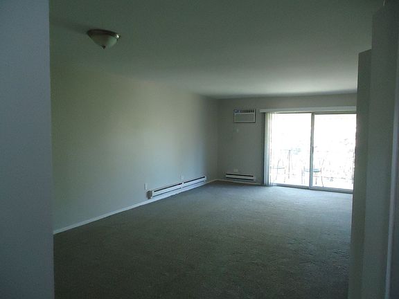 5th image of 5346 Waterbury Ln APT 1505A