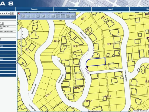 21435 Iglesia Dr, Woodland Hills, CA 91364