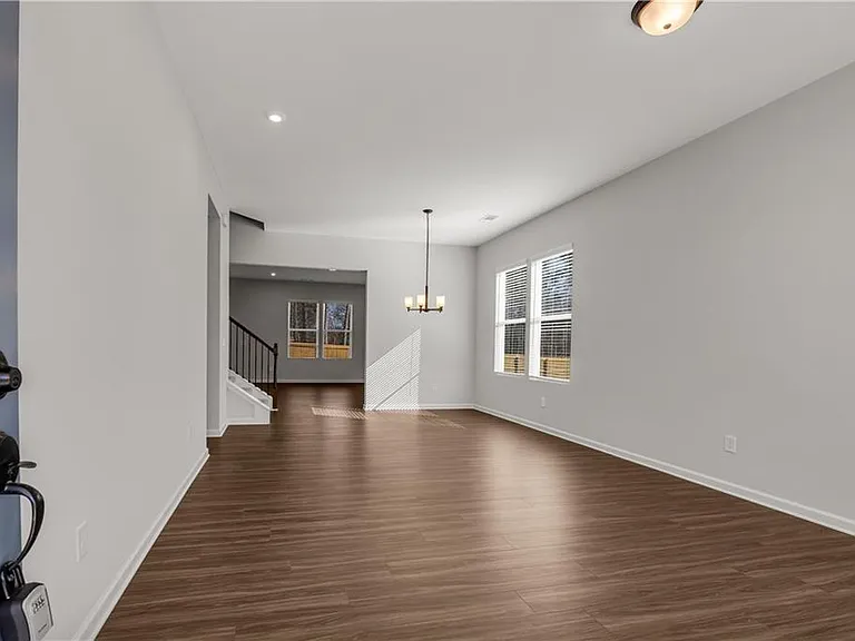 272 Brighton Bend Ln — Photo 2