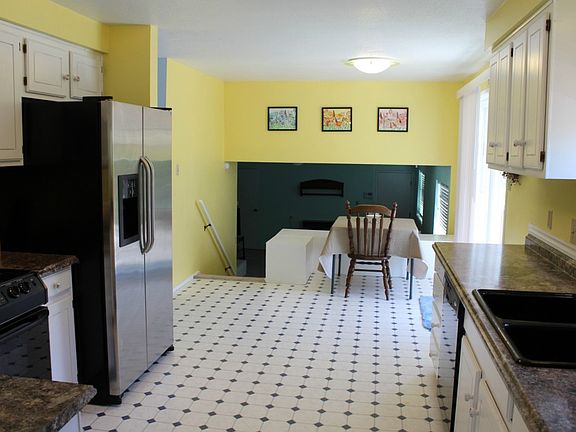 5th image of 313 Belmont Ave