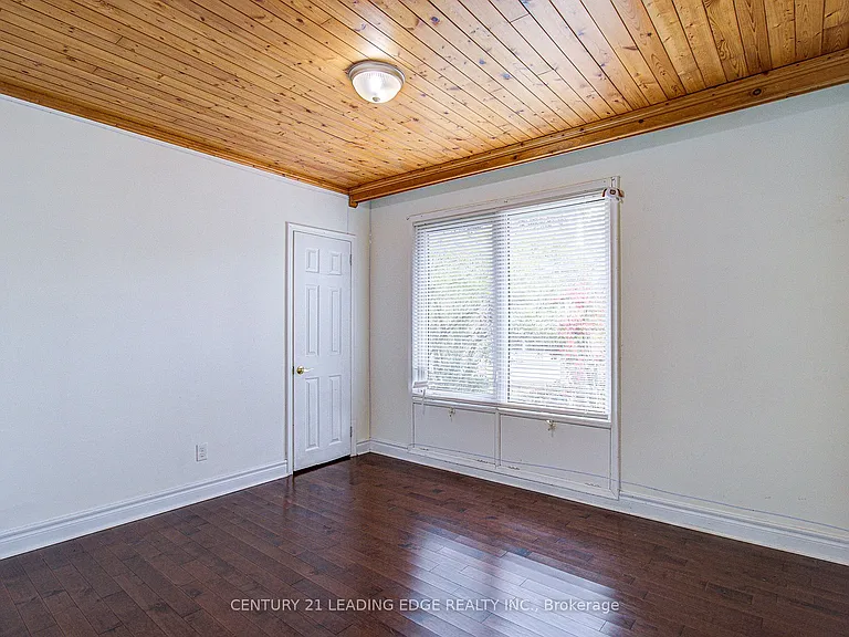 124 Haileybury Dr — Photo 19