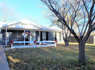 508 NW Newton Dr, Burleson, TX 76028