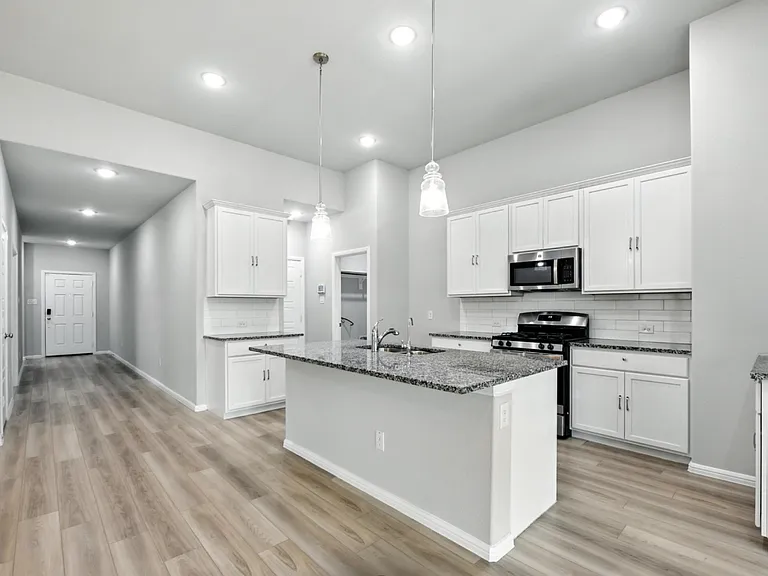 913 Cobalt Dr — Photo 9
