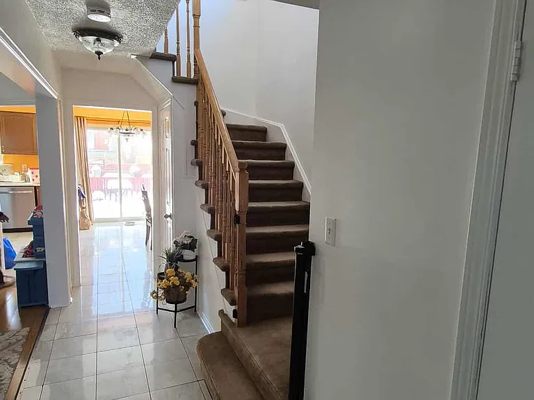 124 Desert Sand Dr — Photo 4