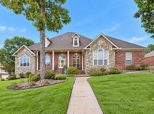 128 Osage Dr, Maumelle, AR 72113