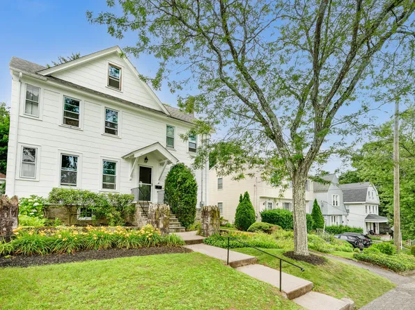 28 Lee Avenue, Scarsdale, NY 10583