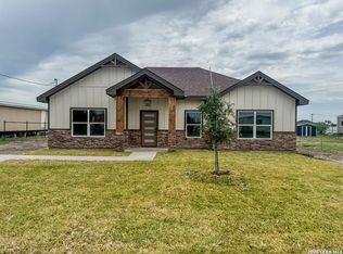 3918 Rancho Clayton Dr, Eagle Pass, TX 78852
