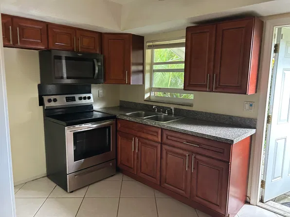 4331 NW 20th Ave #B, Fort Lauderdale, FL 33309