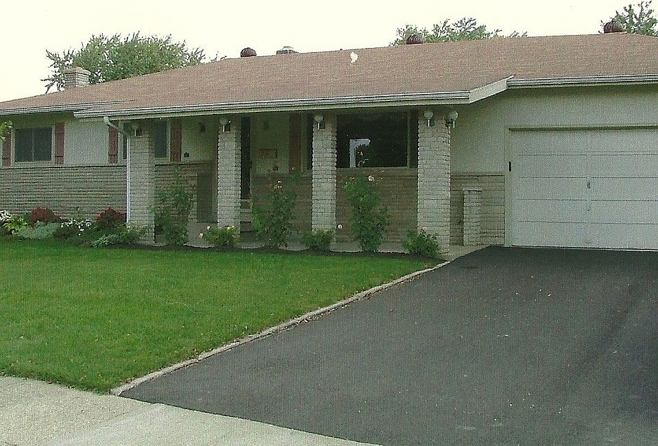 1st image of 2592 Eugene Ave