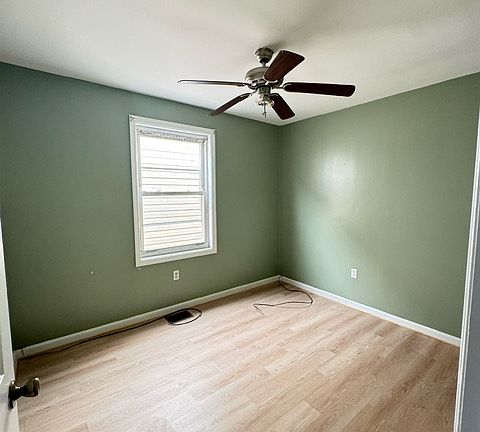 5th image of 15 Wales Ave