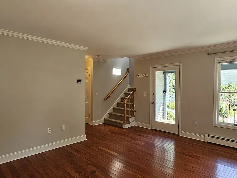 7 Stonegate Dr — Photo 8