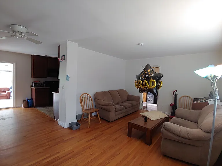 715 Gilpin Dr — Photo 2