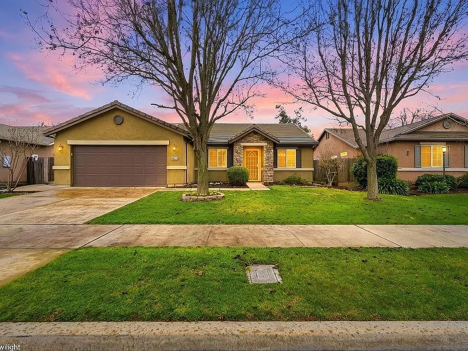 1st image of 4831 W Rialto Ave