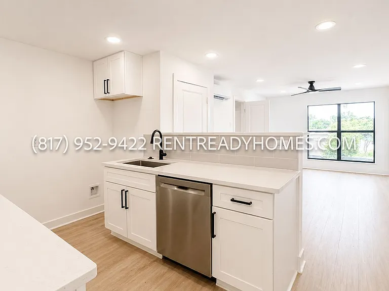 1510 W Jefferson Blvd #108 — Photo 14