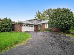 2842 Walnut Rd, Homewood, IL 60430