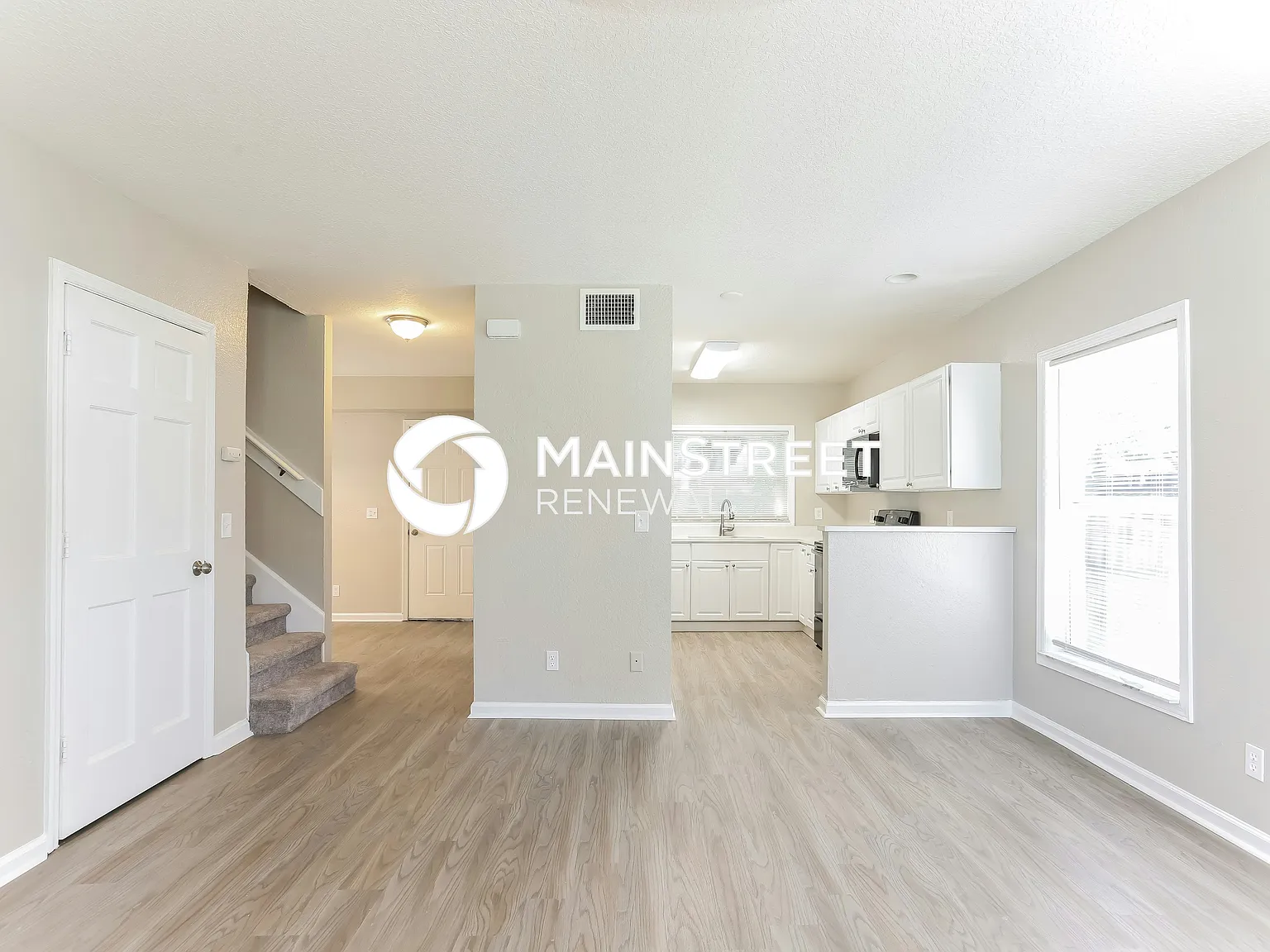 2900 Freemont Terrace S — Photo 2