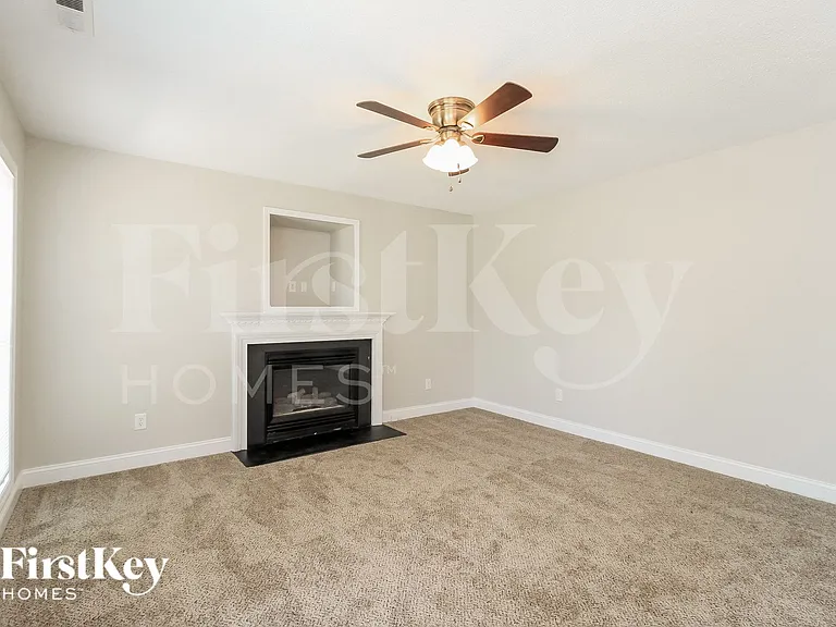 4810 Manteo Ln — Photo 3