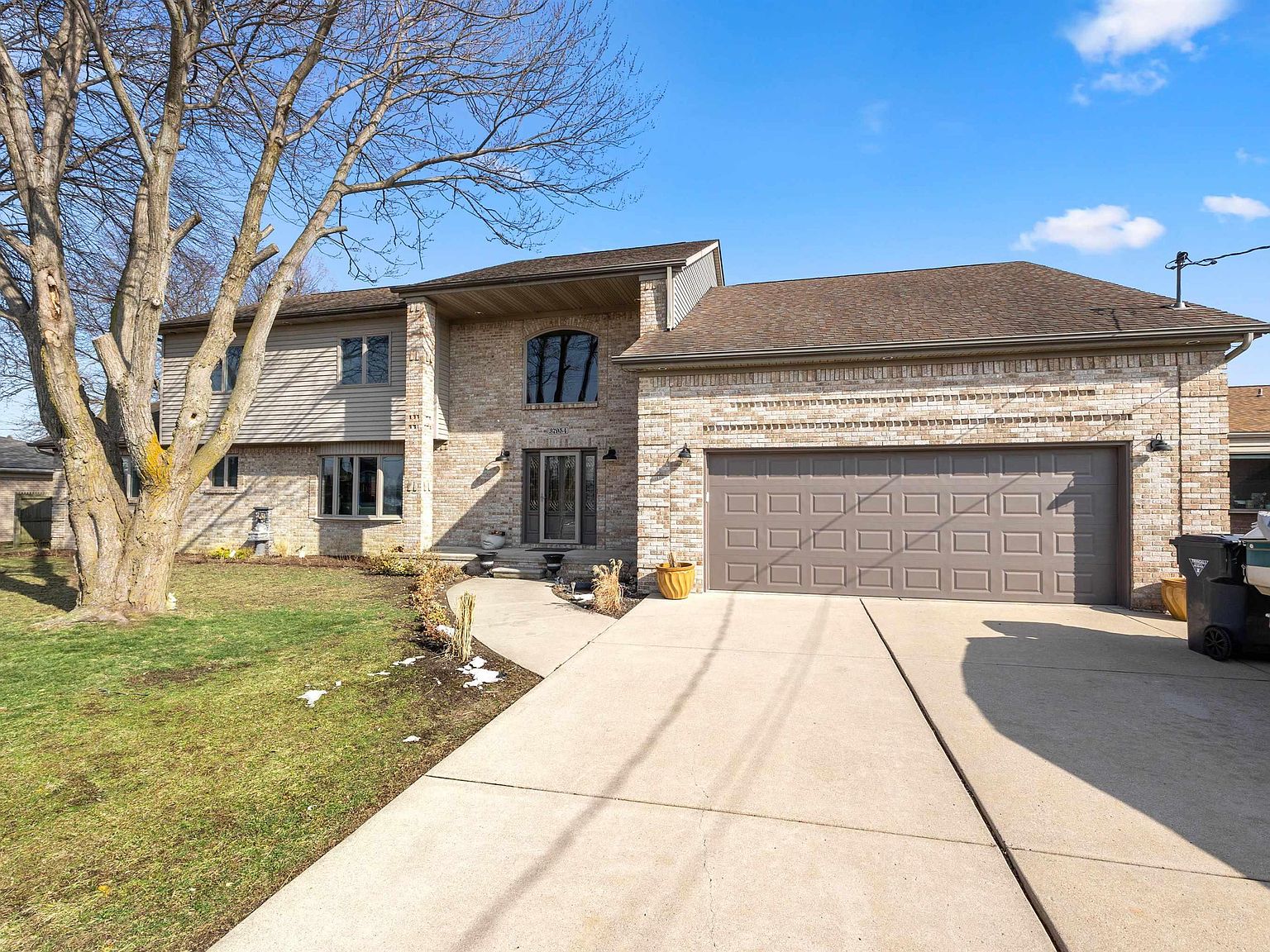 37954 Huron Pointe Dr, Harrison Township, MI 48045 Zillow