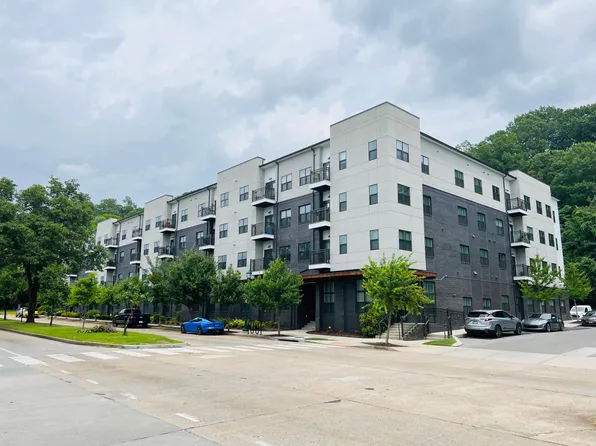 782 Riverfront Pkwy Unit 221, Chattanooga, TN 37402