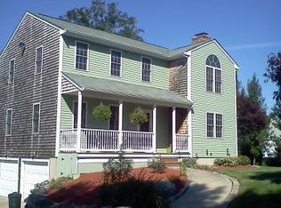 1535 Main St, Acushnet, MA 02743