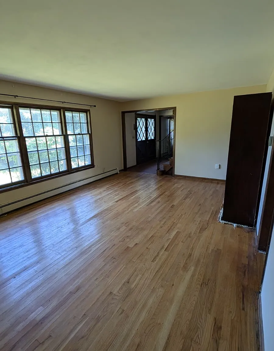 3 bed, 1816 sqft, $2,500 — Photo 2