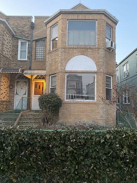 1st image of 2264 37th St