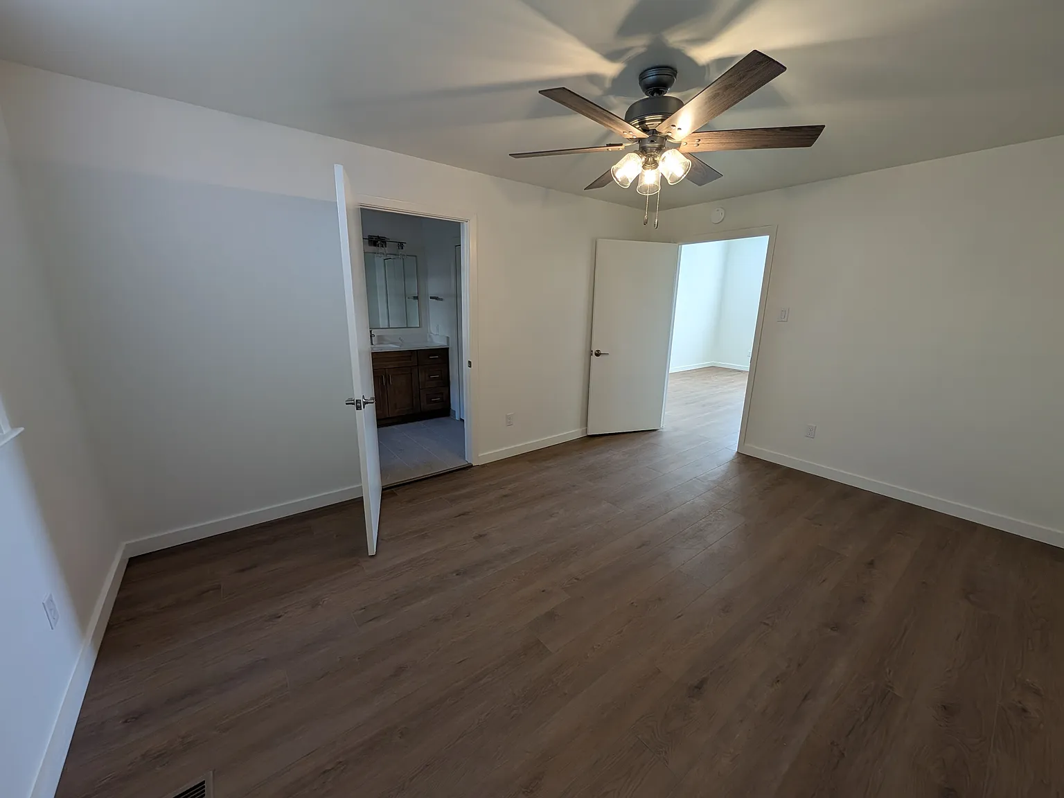 1 bed, 800 sqft, $1,095 — Photo 4