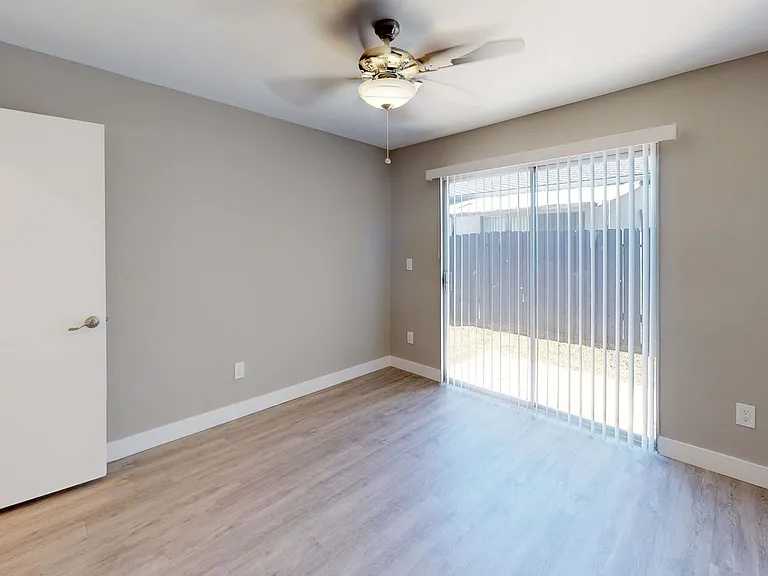 Henry Square- Luxury Townhomes — Photo 36
