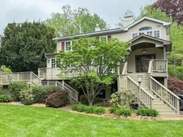 327 E Ashland St, Doylestown, PA 18901