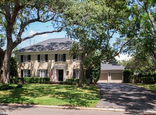 1208 Culbreath Isles Dr, Tampa, FL 33629