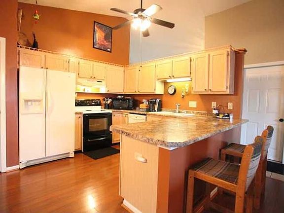 3rd image of 4025 Sunchase Dr