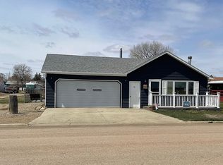 310 3rd Ave SE, BOWMAN, ND 58623