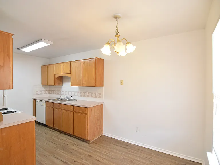 3403 Toledo Dr — Photo 5