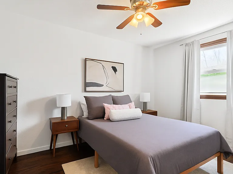 6818 Vernon Ave — Photo 15