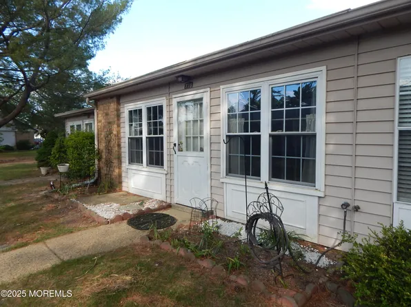 77B Cambridge Circle, Manchester, NJ 08759