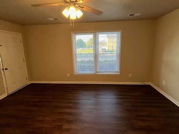 4th image of 106 E Edgewood Dr