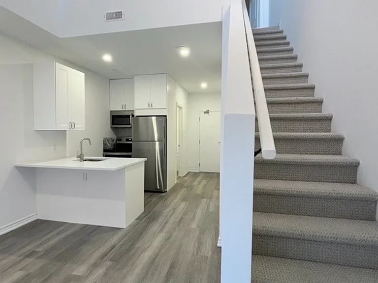 16 West Ave S #108 — Photo 1