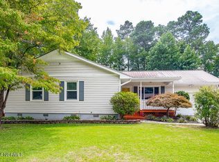 216 Cambridge Ct, Havelock, NC 28532