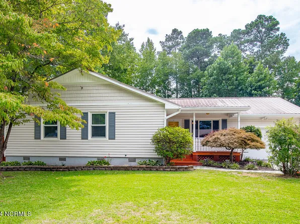 216 Cambridge Court, Havelock, NC 28532