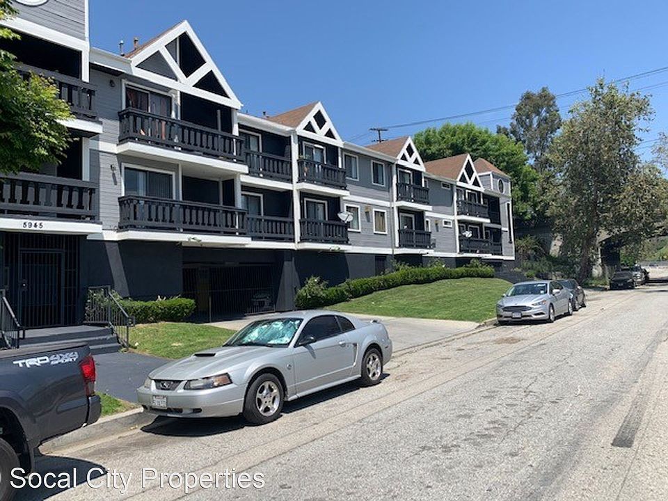 2nd image of 5945 Arroyo Dr #111