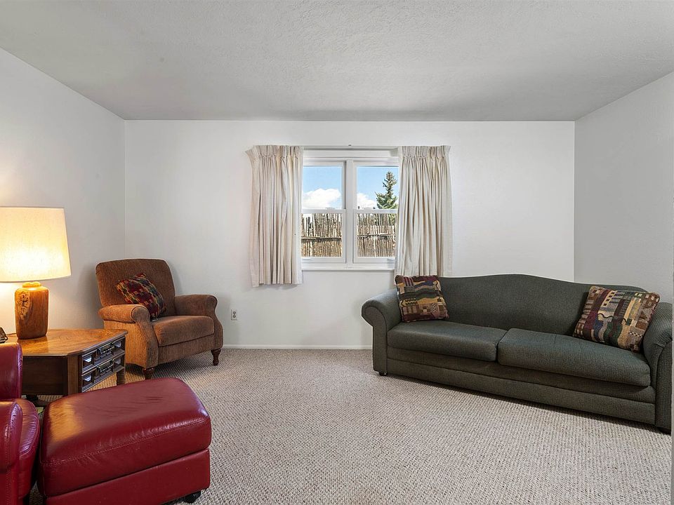 1st image of 3021 Calle Princesa Juana