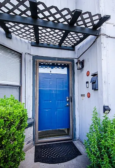 2112 Waterway Bnd — Photo 2