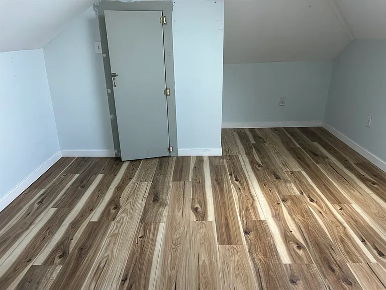 31-33 Harvard St #2 — Photo 11