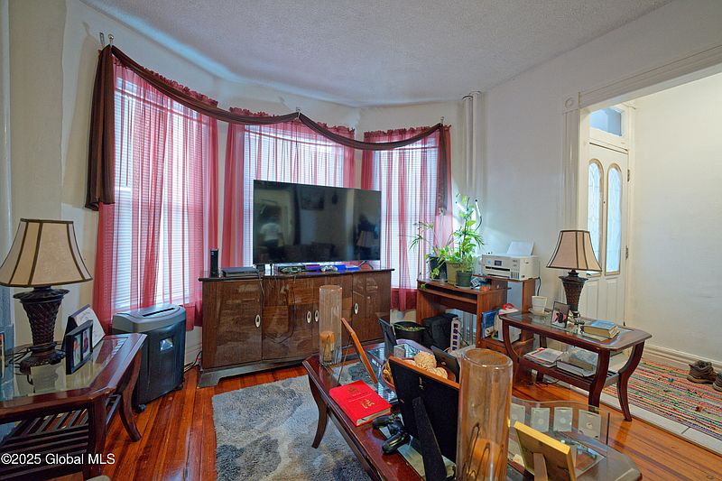 3rd image of 447 1st Street