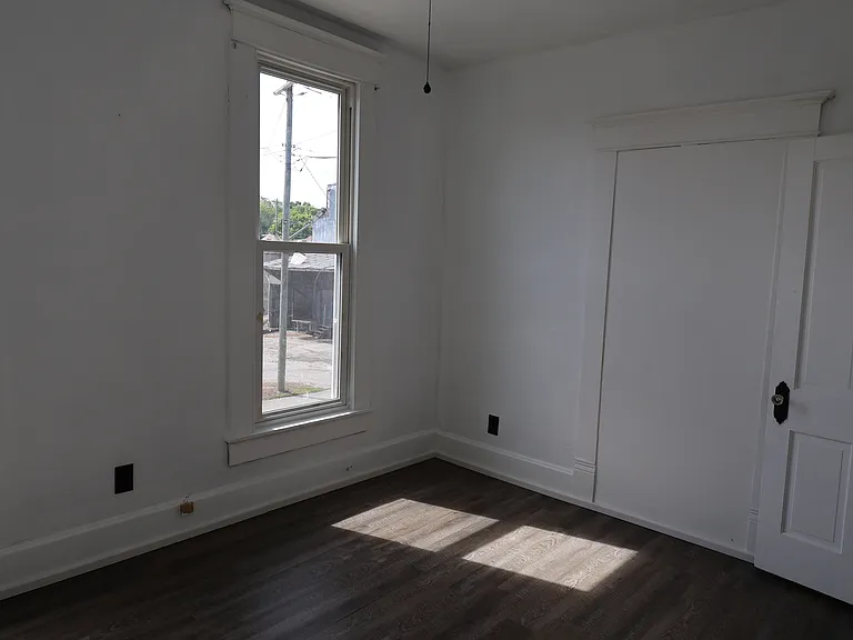 206 4th St #2 — Photo 15