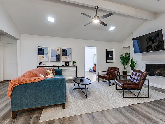 3rd image of 2901 Regal Rd