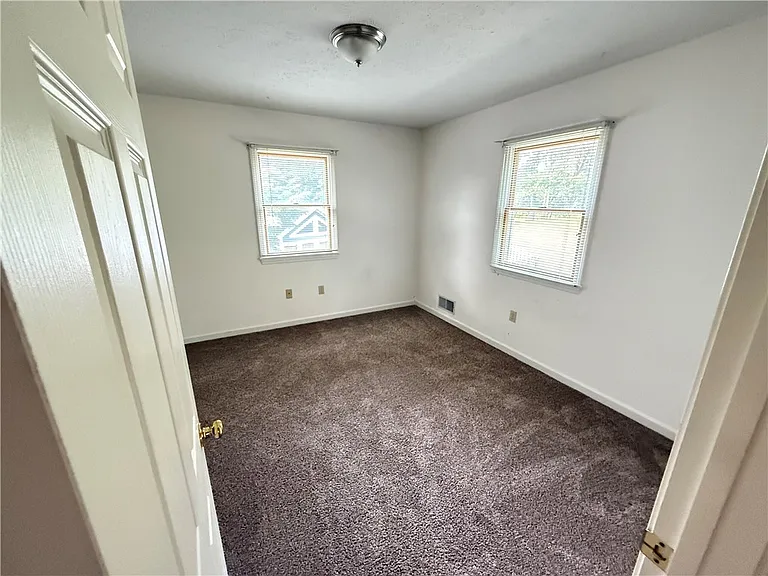 9 Wisteria Ln — Photo 17