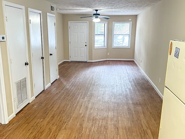 159 Burton St #5 — Photo 6