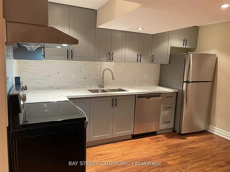 56 Albright Cres — Photo 6